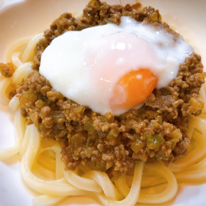 子供も食べれる辛くない肉味噌♩温玉のせ肉味噌うどん